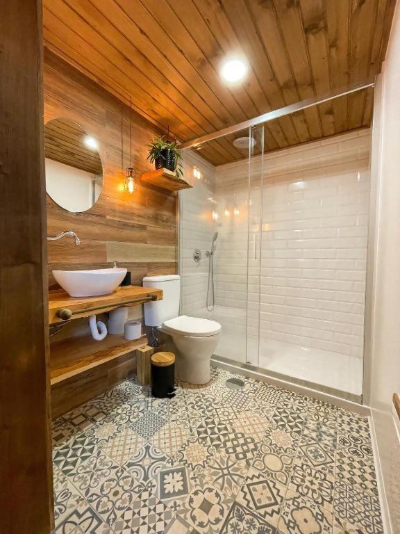 Hotel Mountain Eco Shelter 2 à Funchal  Extérieur photo